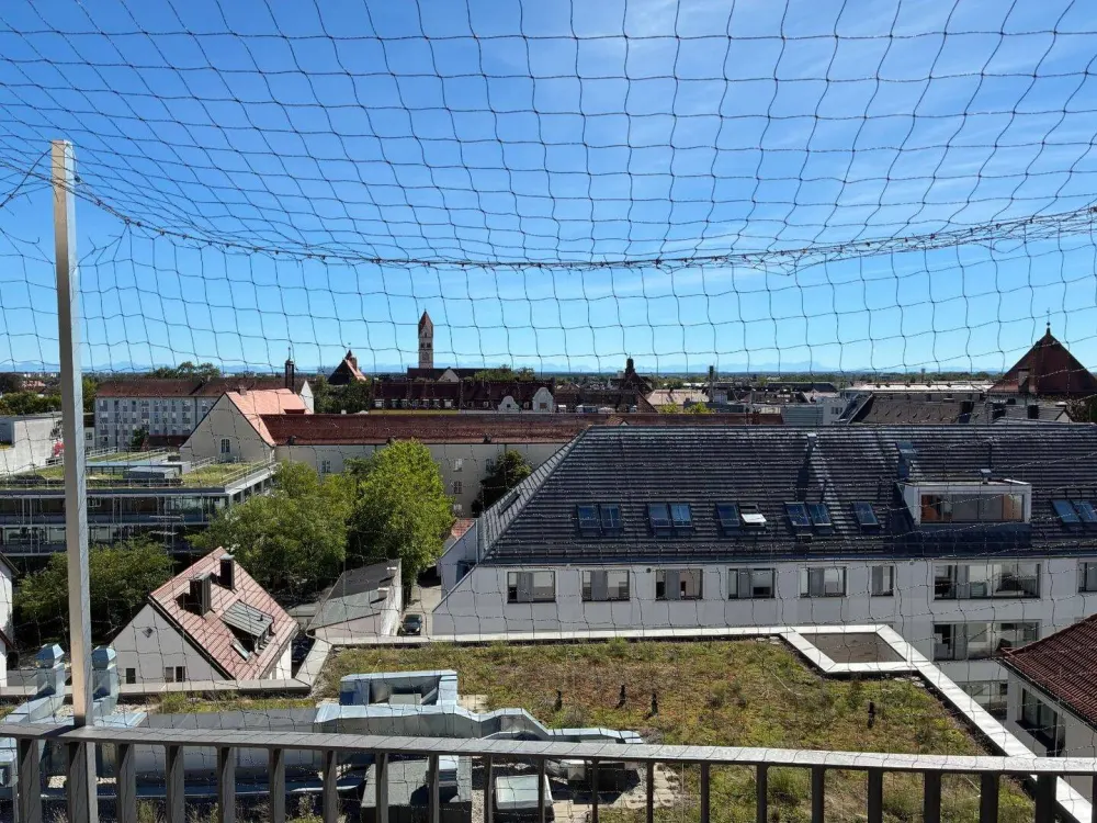 Sonnige 3-Zimmer-Wohnung mit Balkon und Aufzug in München-Bäckerstraße