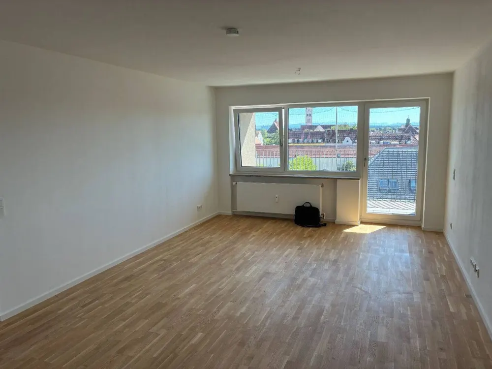 Sonnige 3-Zimmer-Wohnung mit Balkon und Aufzug in München-Bäckerstraße