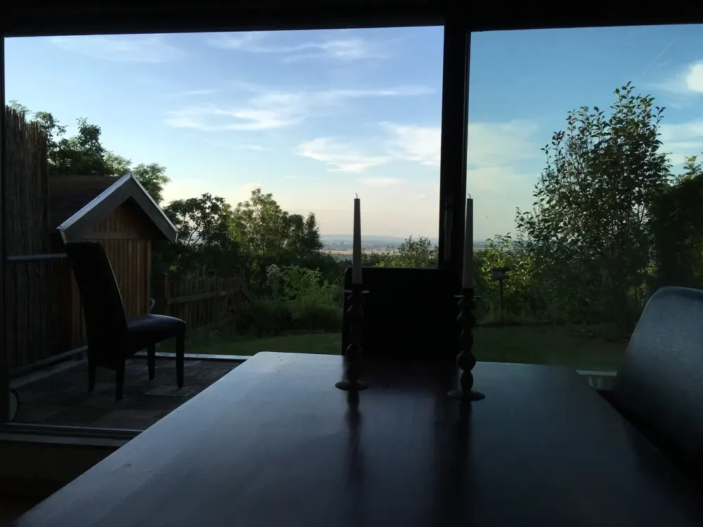 Kühle, luftige 3 Zimmer Wohnung mit herrlichem Weitblick in Gerlingen Schillerhöhe, Ludwigsburg