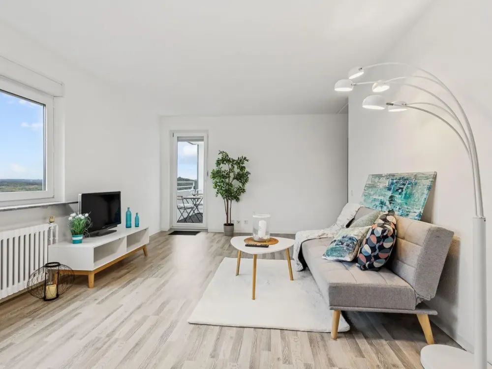 Furnished 2-Room Apartment with Elevator and Wide View in Neunkirchen