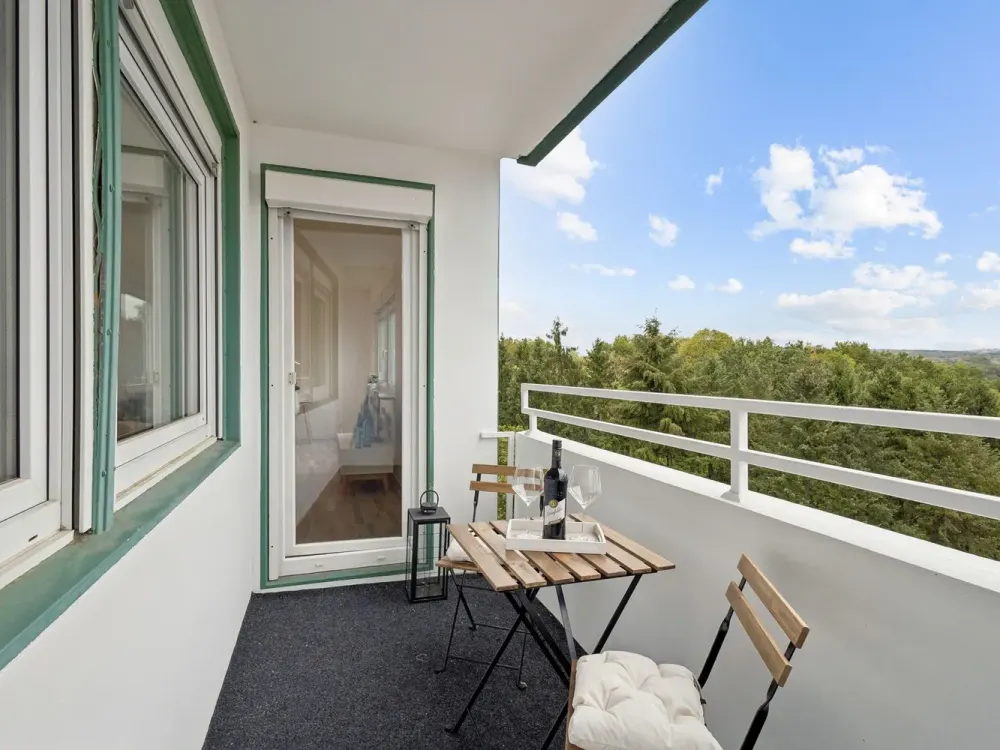Furnished 2-Room Apartment with Elevator and Wide View in Neunkirchen