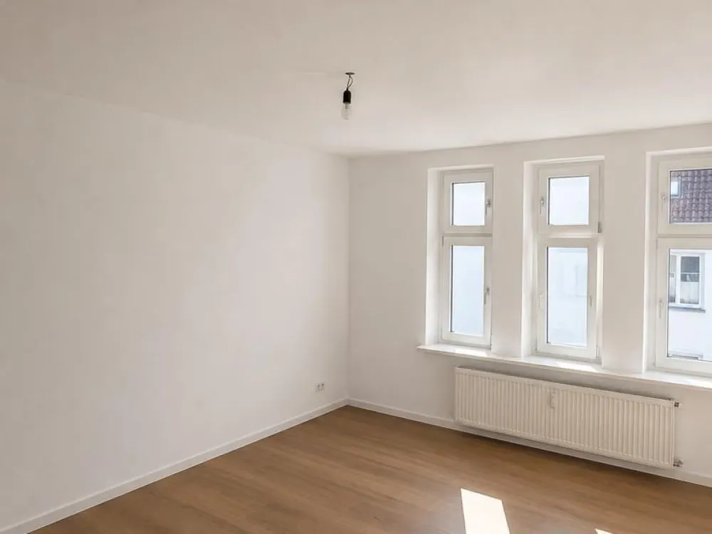 Erstbezug nach Sanierung in stilvolle Altbauwohnung
