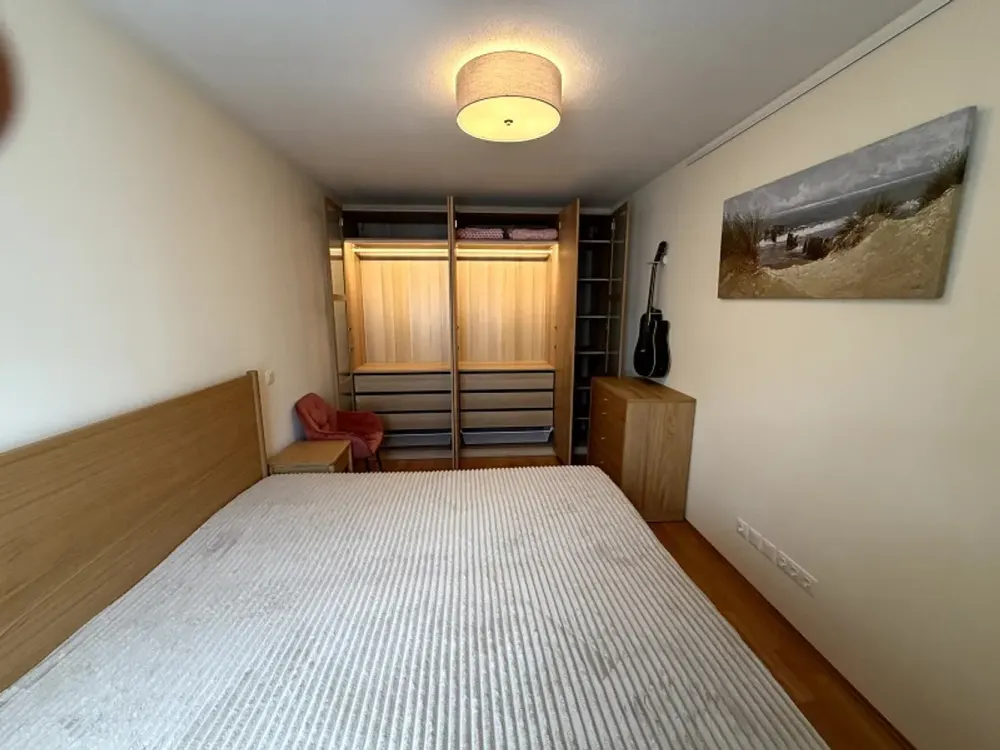 Moderne, voll möblierte 2-Zimmer-Wohnung in attraktiver Lage, ab sofort verfügbar
