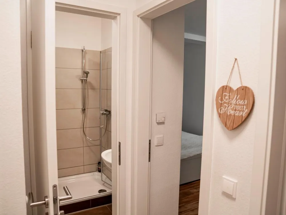 Moderne möblierte 2-Zimmer-Wohnung in Frechen
