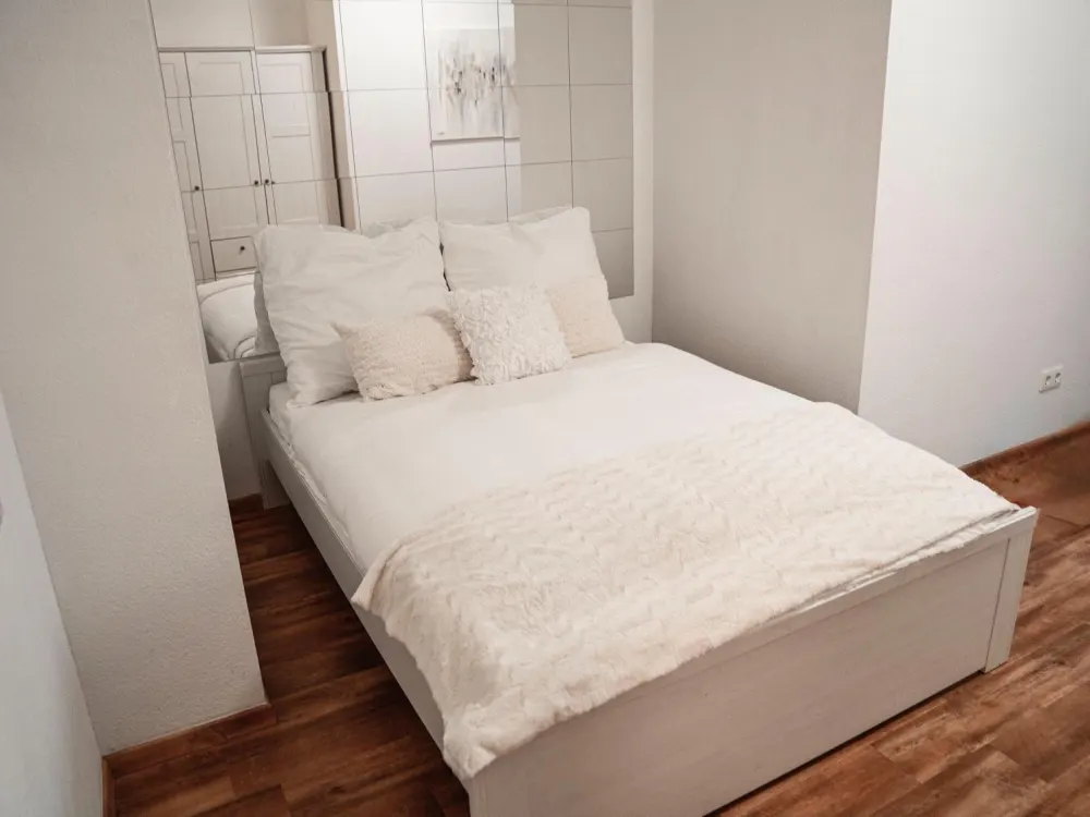 Moderne möblierte 2-Zimmer-Wohnung in Frechen