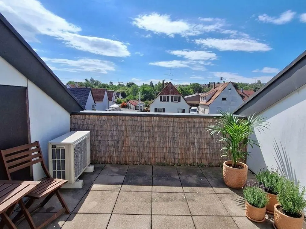 Mietwohnung, 3 Zimmer, DG mit Klimaanlage