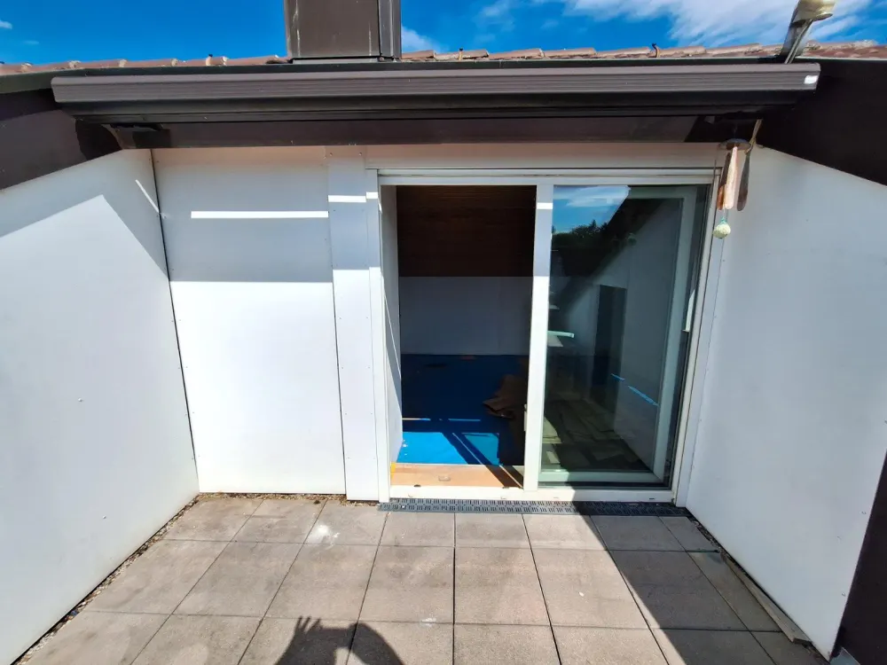Mietwohnung, 3 Zimmer, DG mit Klimaanlage