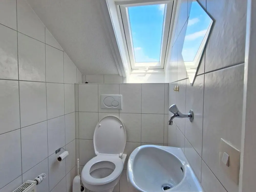 Mietwohnung, 3 Zimmer, DG mit Klimaanlage