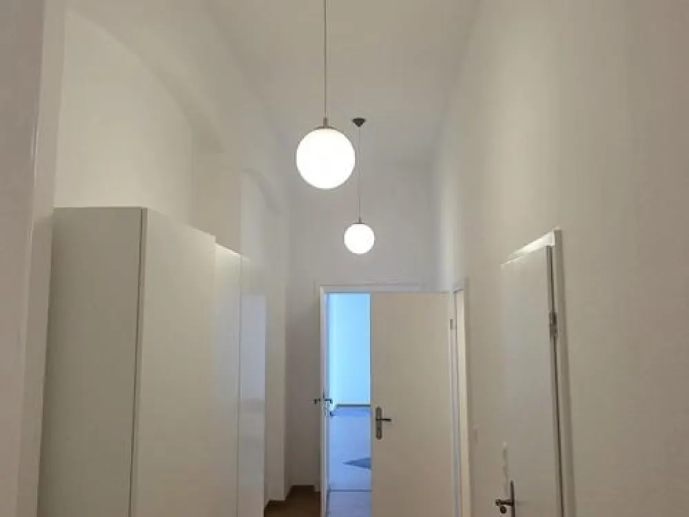 Exclusive, frisch sanierte 5 Zimmer Wohnung mit Einbauküche, Balkon im Musikerviertel zu vermieten