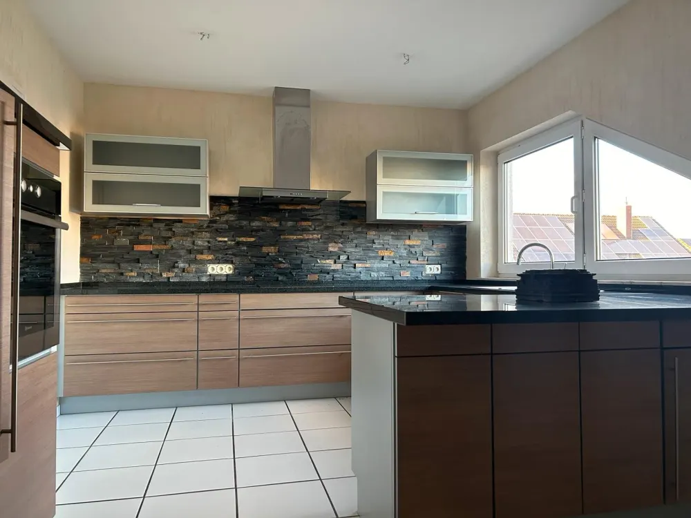 Modernes Wohnen in Lebach: 74qm mit West-Balkon, Einbauküche