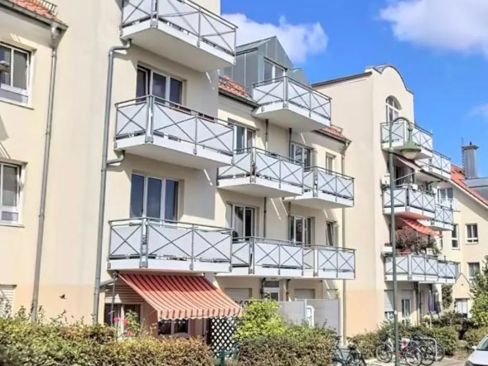 Ruhige 1-Raum-Wohnung mit Balkon & Tiefgarage in Leipzig