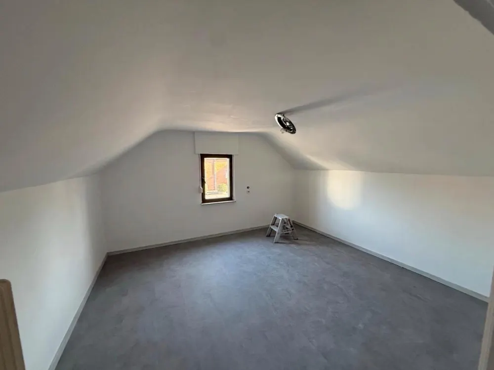 2-Zimmer-Wohnung mit Hauscharakter in Alt-Meschenich