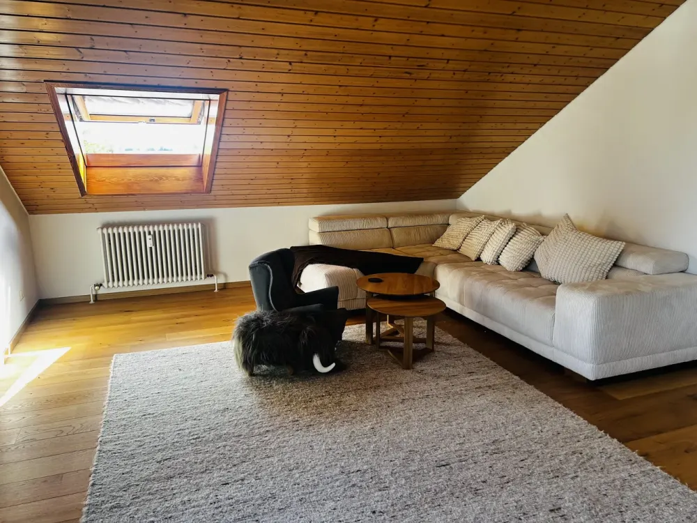 Helle 3,5-Zimmer-Wohnung mit Balkon, Stellplatz und perfekter Anbindung in Stuttgart-Heumaden