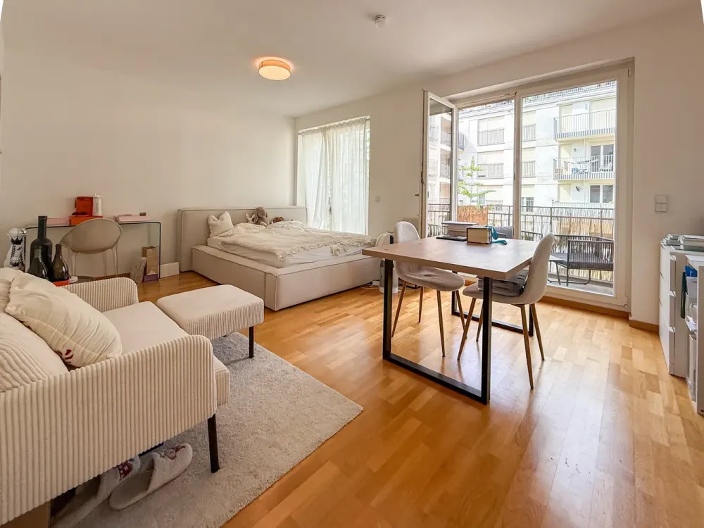Exklusive 1-Zimmer-Wohnung mit Balkon in den begehrten Nymphenburger Höfen!