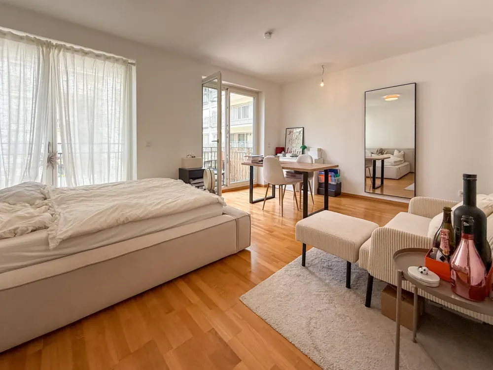 Exklusive 1-Zimmer-Wohnung mit Balkon in den begehrten Nymphenburger Höfen!