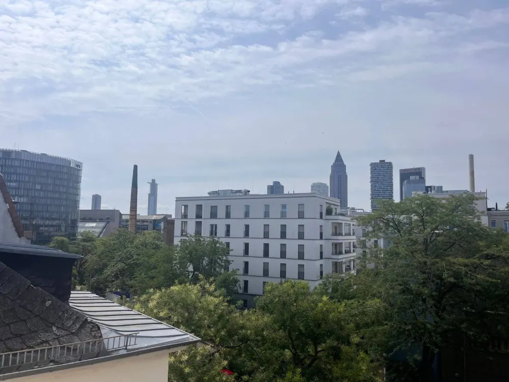 Frankfurt-Bockenheim - hell und freundlich !