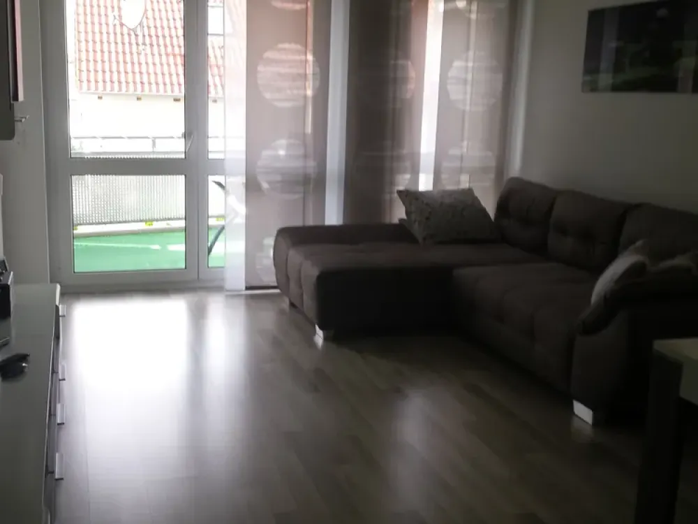 Neuwertige 2-Zimmer-Wohnung mit Balkon und Einbauküche in Wendlingen am Neckar