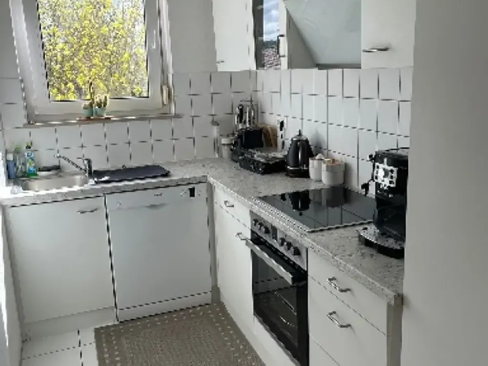 Neuwertige 2-Zimmer-Wohnung mit Balkon und Einbauküche in Wendlingen am Neckar