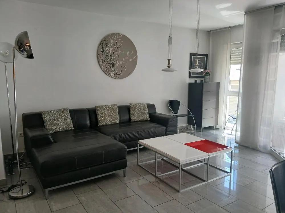 Upscale Furnished 2-3 Rooms with Parking Space Saarlouis City Center