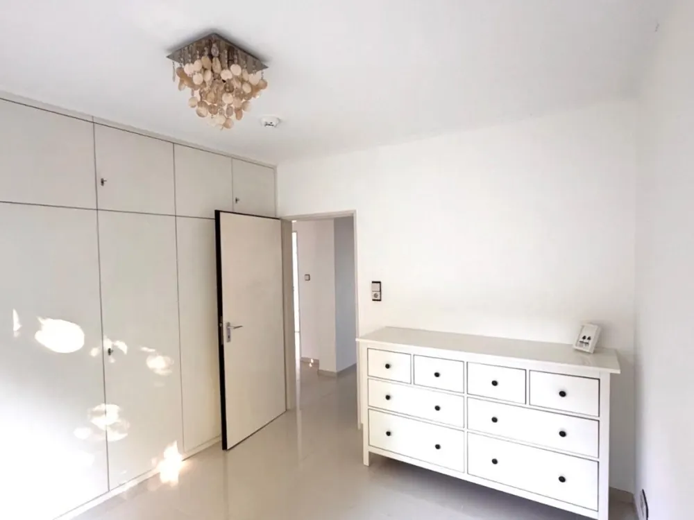 Möblierte/ fully furnished 3,5-Zimmer-Wohnung mit Skylineblick in Königstein im Taunus