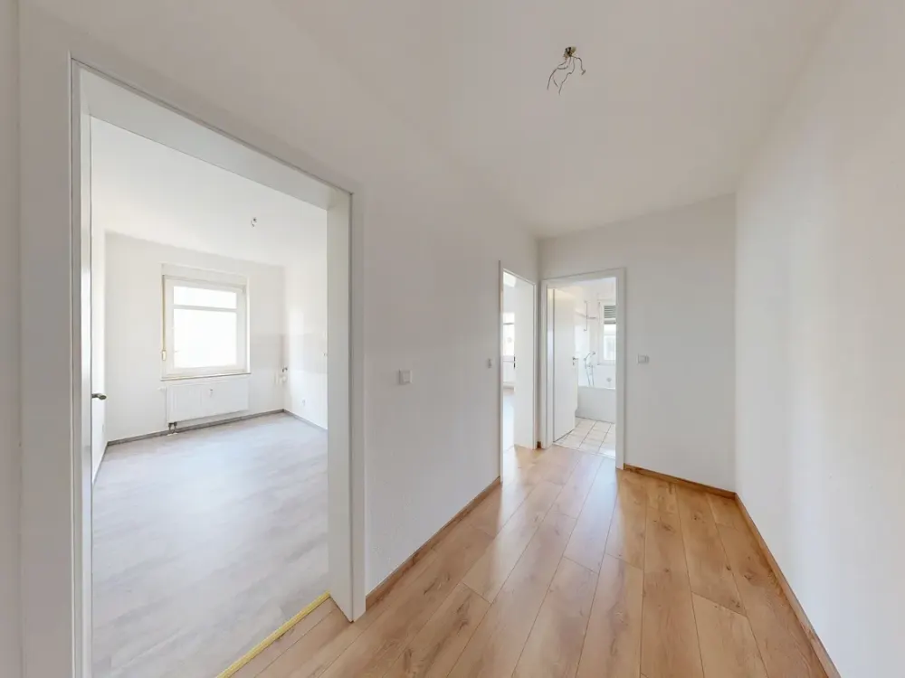 renovierte 2-Zimmer-Wohnung in Heidenau nähe Bahnhof