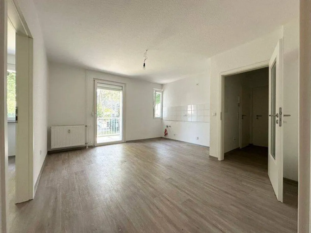Einfach genial! Bezugsfertige 2 Zimmerwohnung in modernisierten Gebäude
