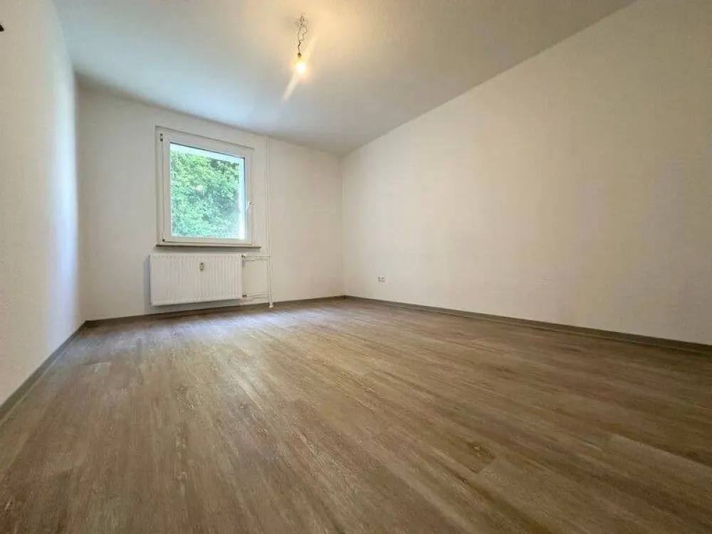 Einfach genial! Bezugsfertige 2 Zimmerwohnung in modernisierten Gebäude