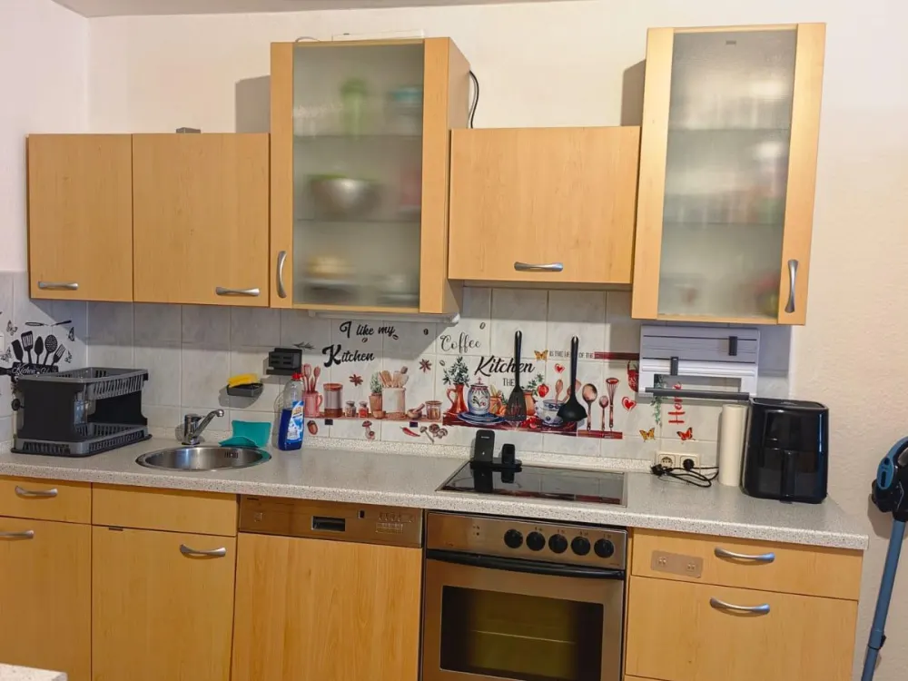 möblierte lichtdurchflutete zwei Zimmerwohnung