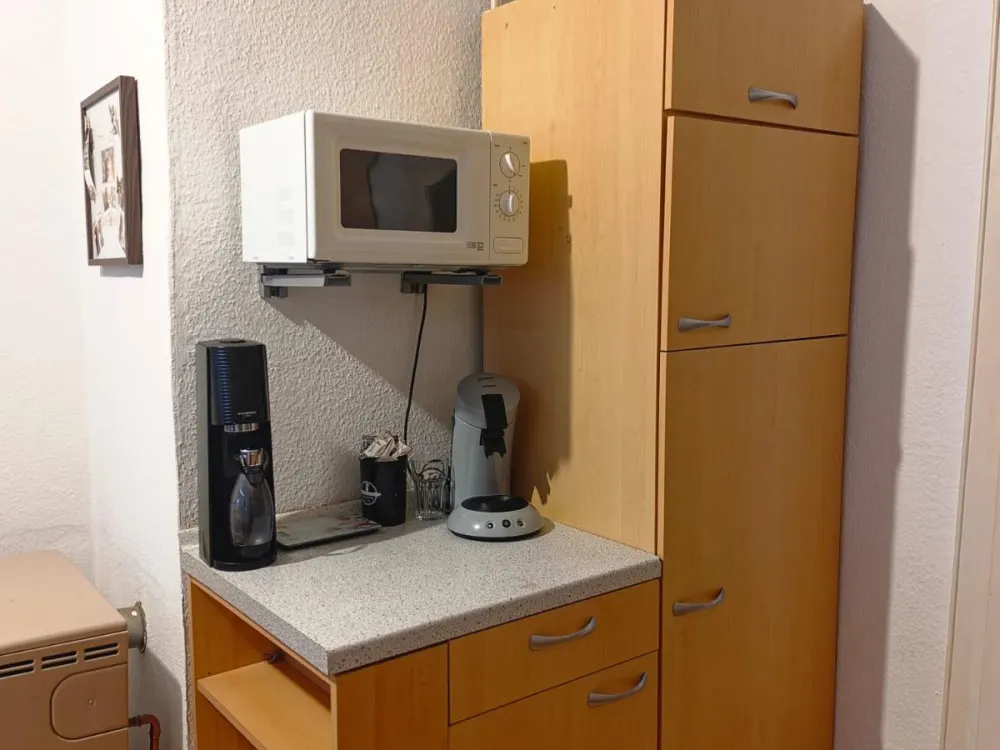 möblierte lichtdurchflutete zwei Zimmerwohnung