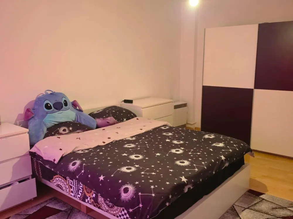 möblierte lichtdurchflutete zwei Zimmerwohnung