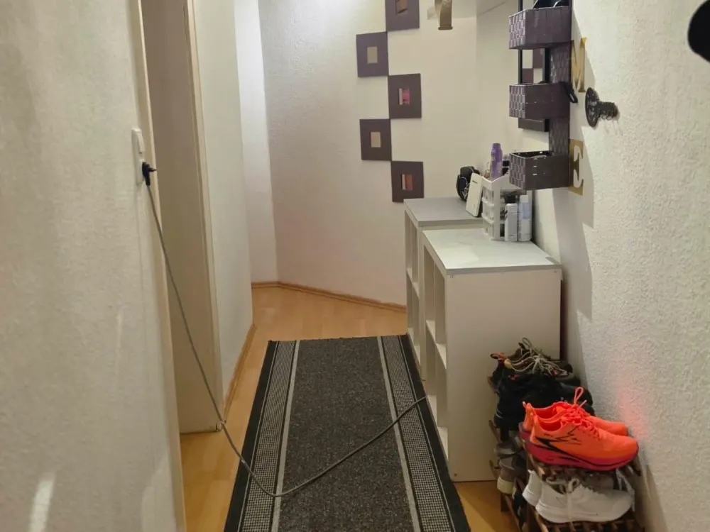 möblierte lichtdurchflutete zwei Zimmerwohnung