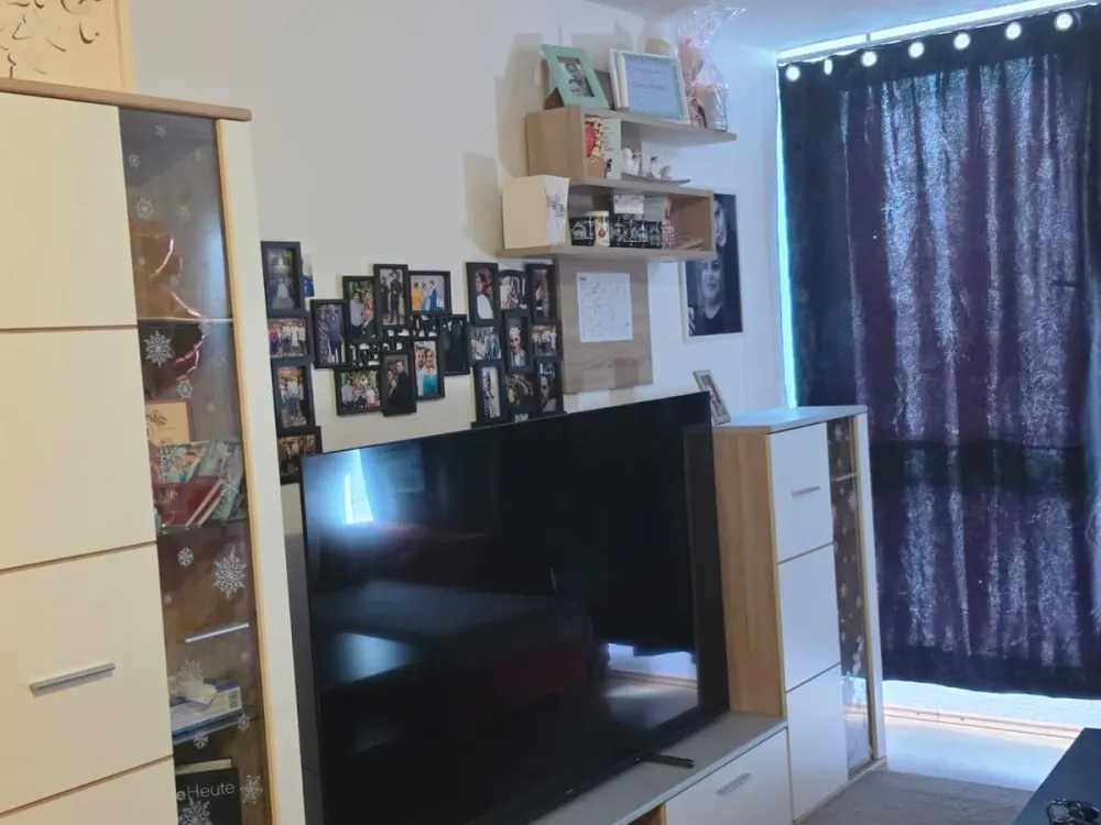 möblierte lichtdurchflutete zwei Zimmerwohnung