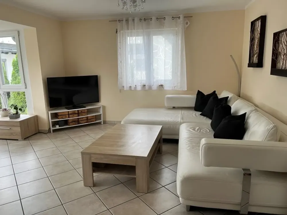 Modern 2-Room Apartment with Roof Terrace in Unterföhring