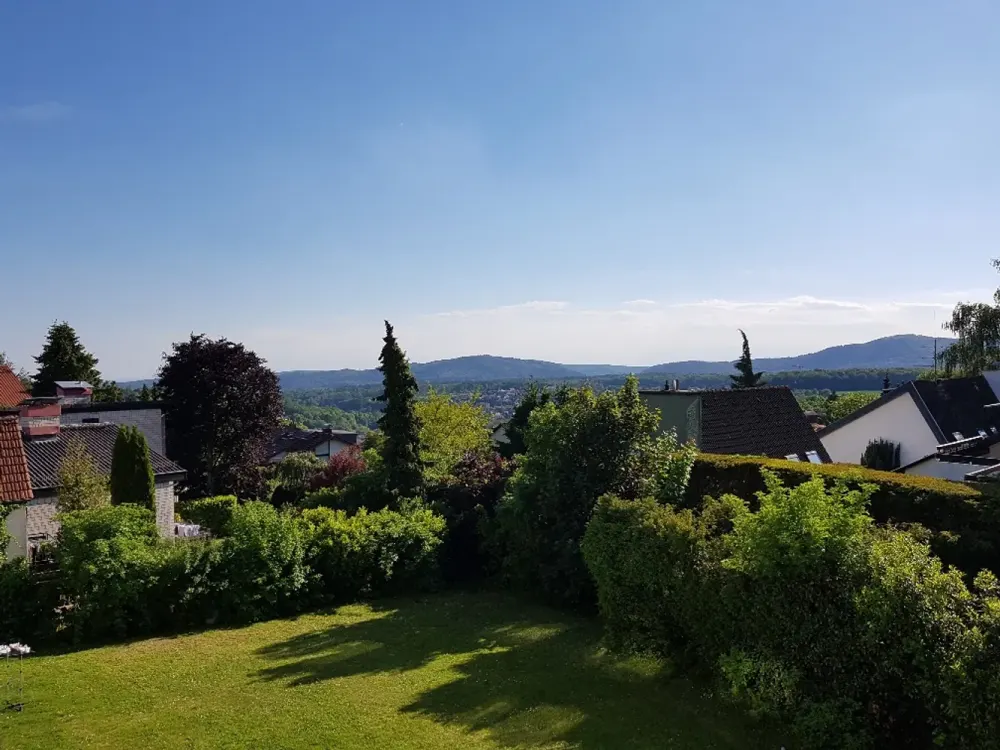 großzügige 4 Zimmer Wohnung in ruhiger und zentraler Lage