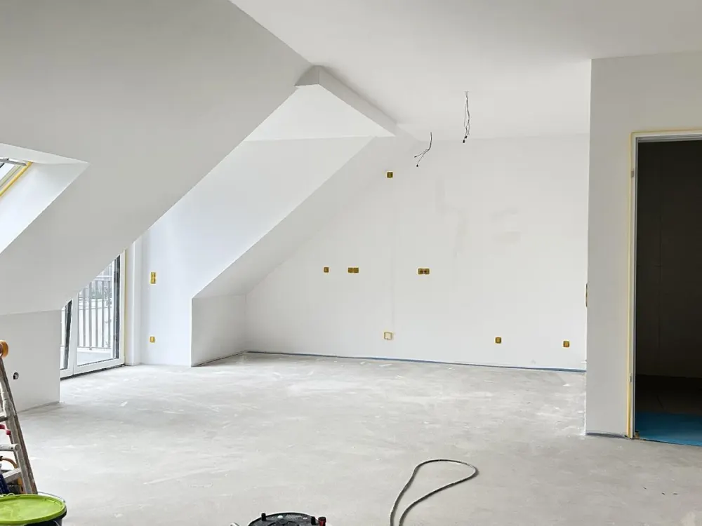 Große 2-Zimmerwohnung mit Loggia und Balkon