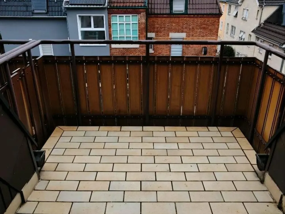 2-Zimmer-Wohnung mitten in Feuerbach | Balkon | Stellpl | Küche