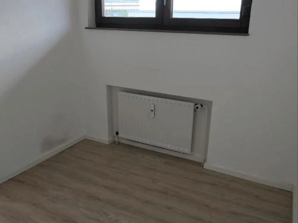 2-Zimmer-Wohnung mitten in Feuerbach | Balkon | Stellpl | Küche