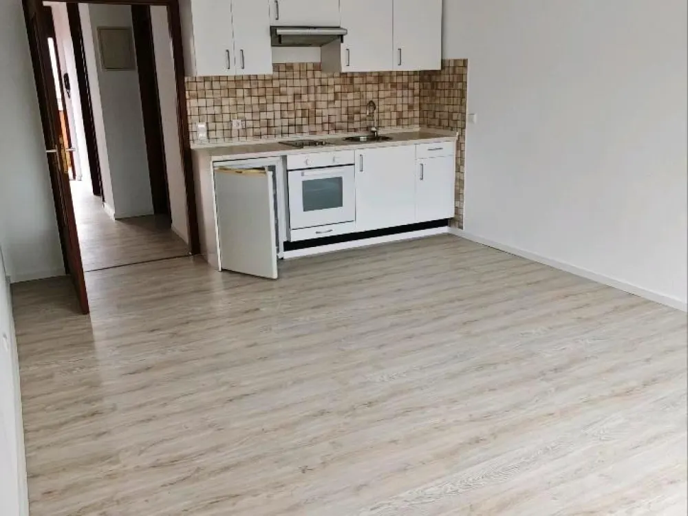 2-Zimmer-Wohnung mitten in Feuerbach | Balkon | Stellpl | Küche