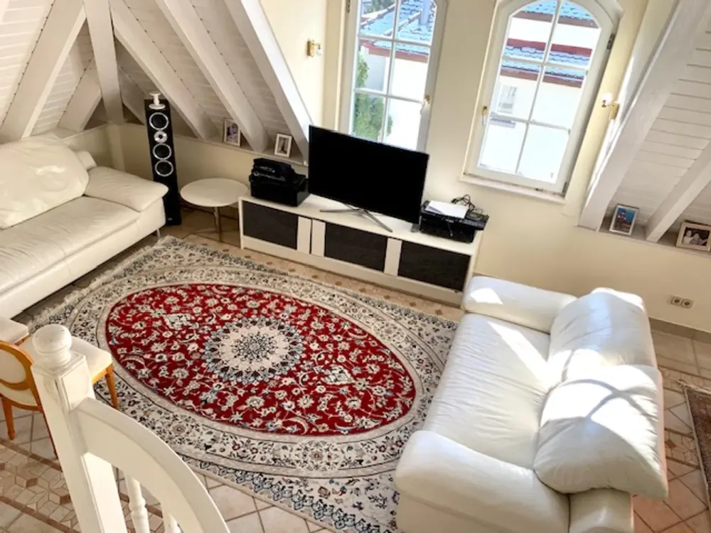 "Wohnen wie im Schloss " 2,5 Zimmer-DG-Maisonette-Wohnung