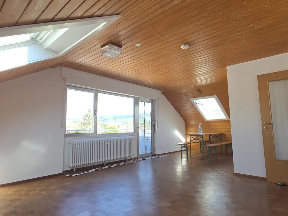 Schöne 3,5 Zimmer Dachgeschosswohnung in Remshalden/Geratstetten