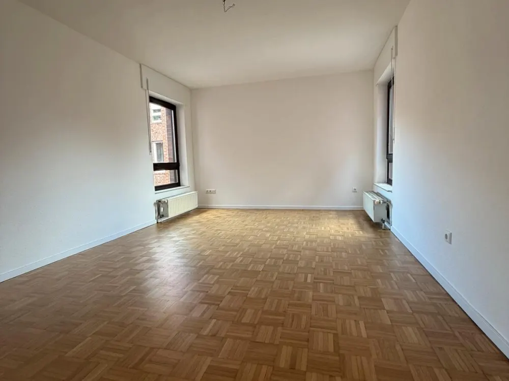 3-Zimmer-Wohnung mit Loggia, Balkon und EBK in Korschenbroich