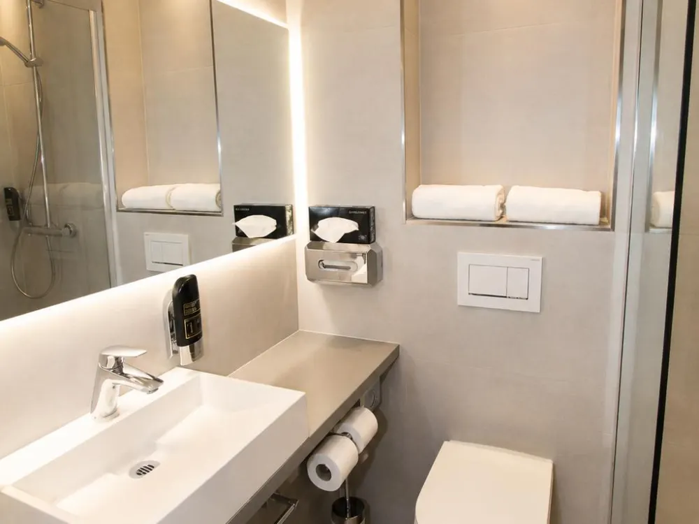 Hotel Atmosphere: Fully Furnished Former Hotel Room in Karlsruhe for Rent