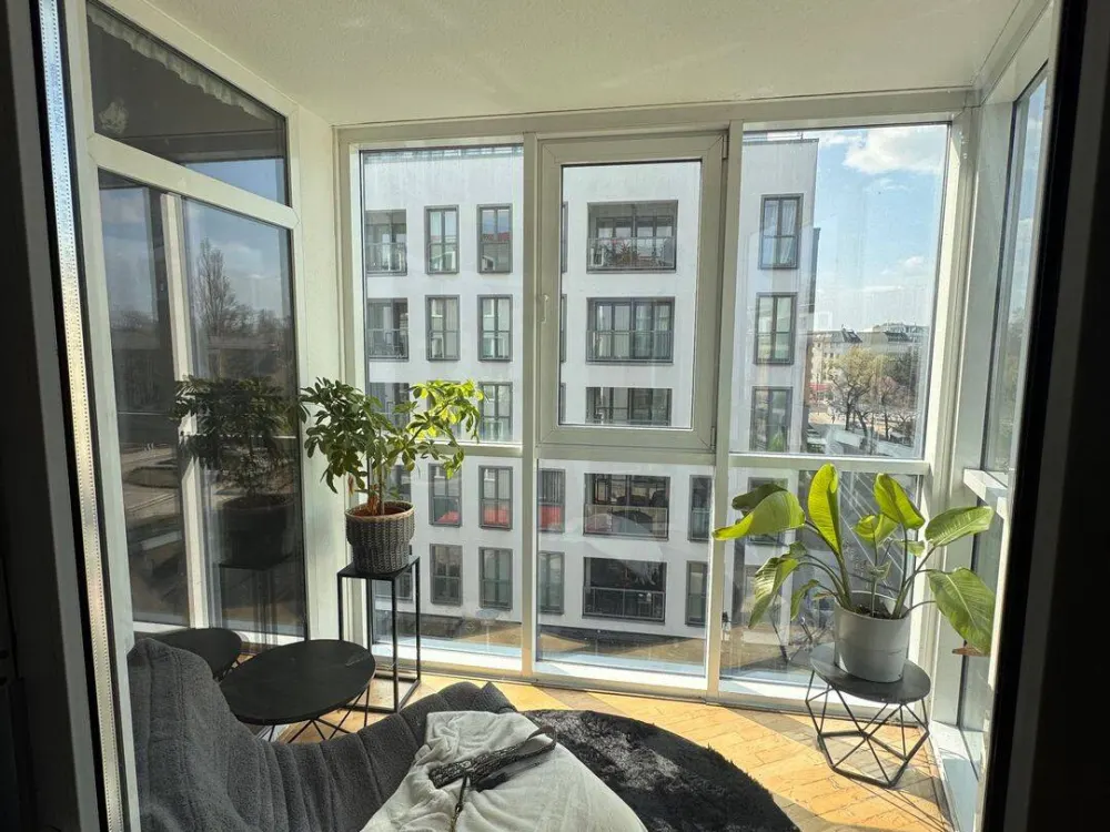 2- Zimmer mit Balkon und Wintergarten - Berlin Mitte - ab 01.10.2026