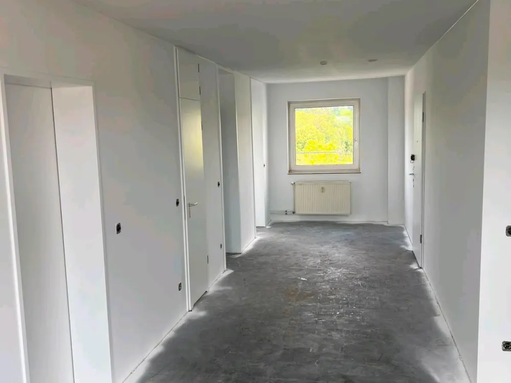 helle 2-Zimmerwohnung mit großem Balkon und Fernblick