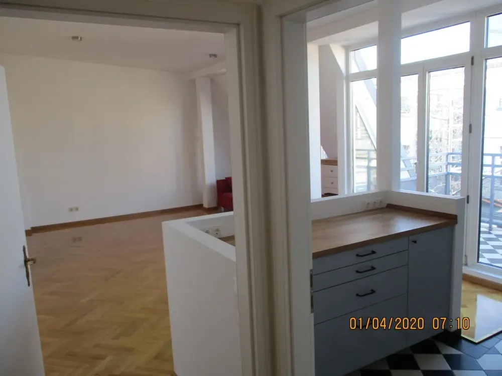Wunderschöne 4-Raum Dachgeschoß-Altbauwohnung im beliebten Friedrichshain
