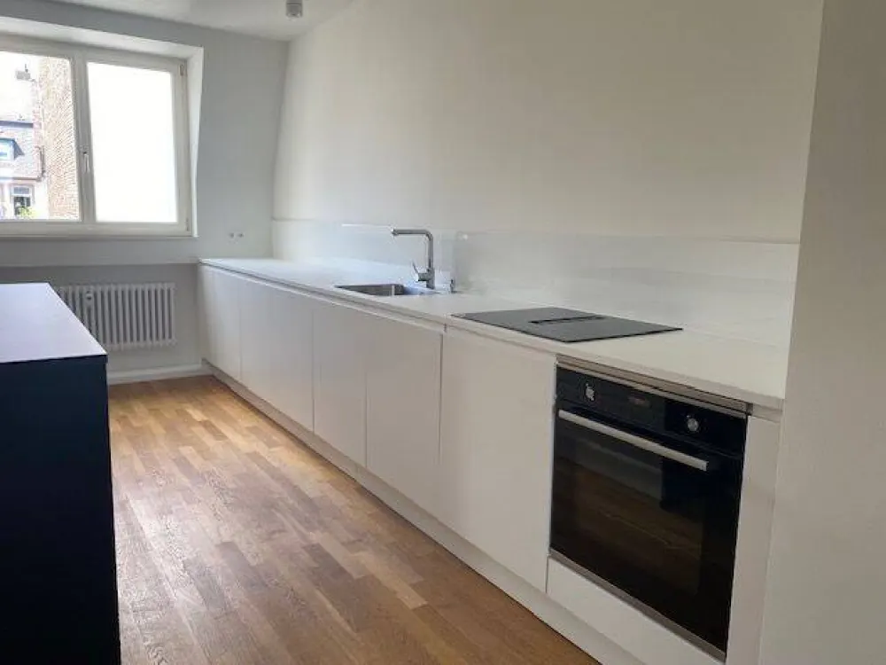 Zweitbezug nach Kernsanierung++ Tolle Zweieinhalbzimmerwohnung direkt am Main