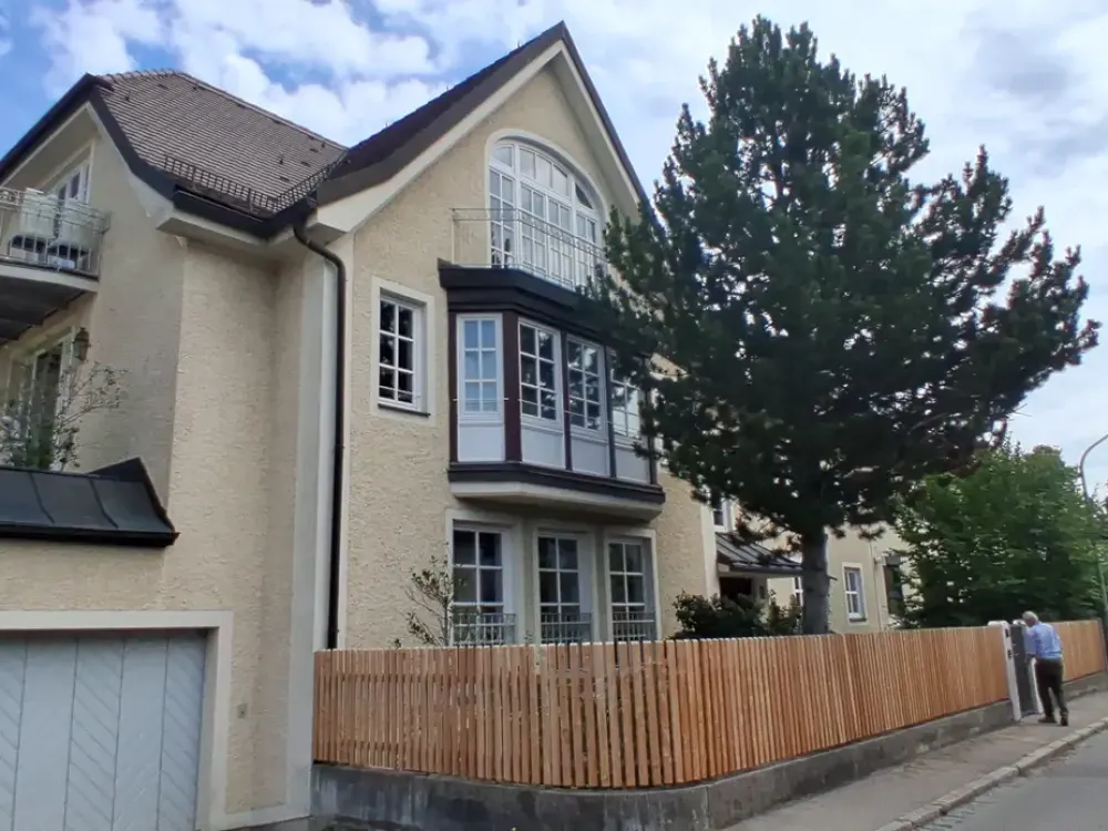 Doppelhaushälfte mit Garten, Gartenhaus, Doppelparker Stellplatz