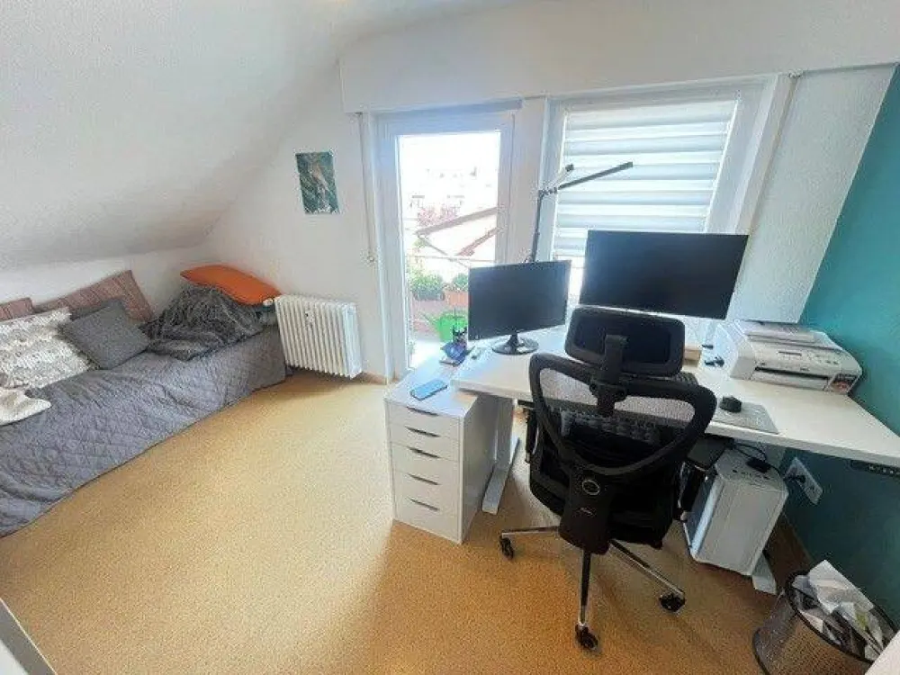 Stuttgart-Möhringen: Gepflegte 3-Zimmer DG Wohnung mit Balkon