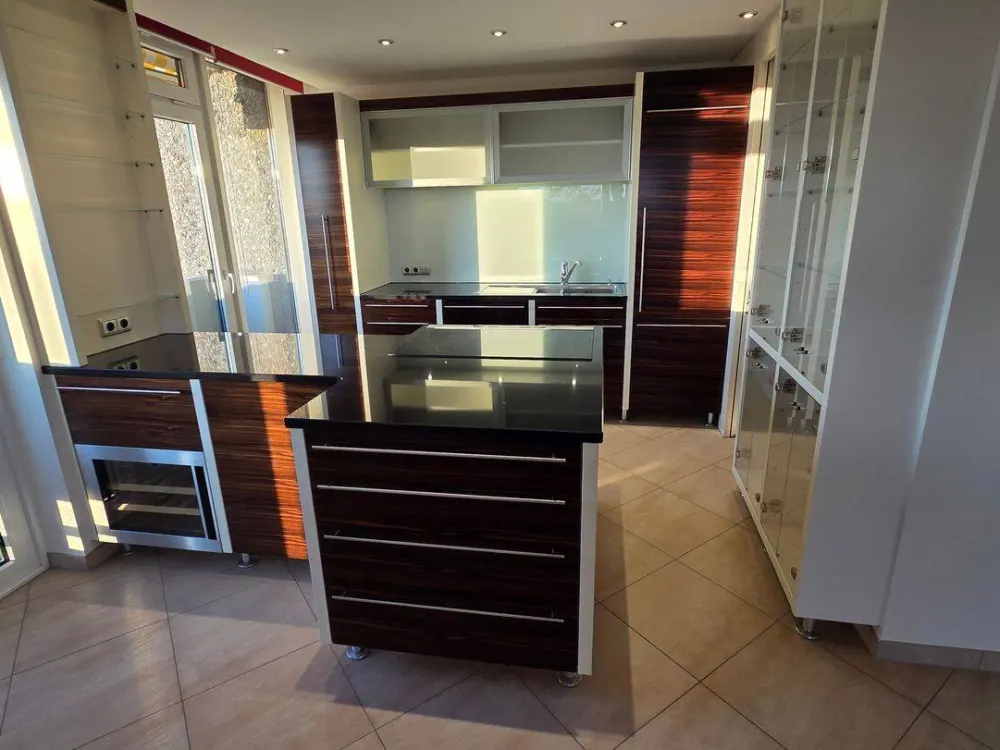 Exklusive Luxus 2,5-Zimmer-Wohnung in Parkstadt-Solln zu vermieten!