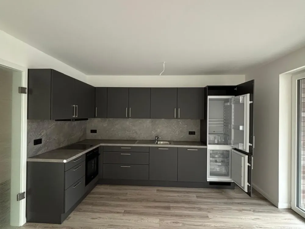 Neubau: Exklusive 4-Zi.-Terrassen-Whg. (ca 105 m²) mit Stellplatz